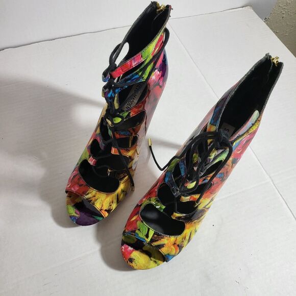 Steve Madden Cynthia Floral Multi Stilettos. Women Size 8.5 Pre Owned. - Picture 4 of 4